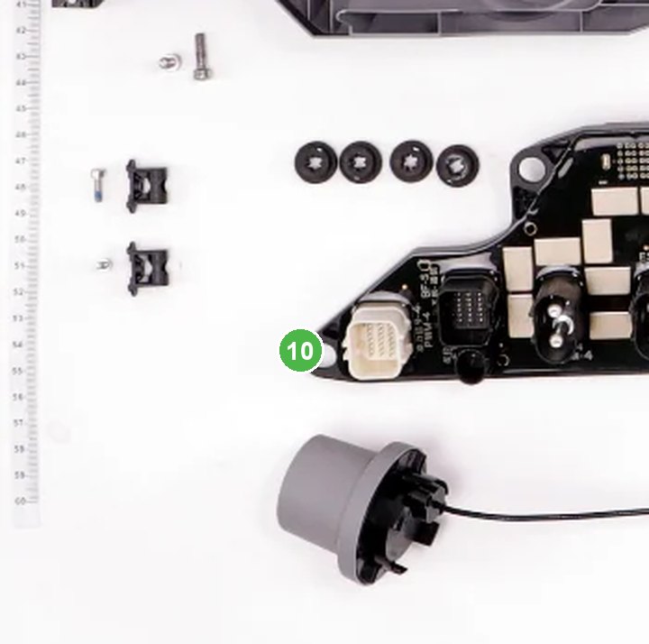 Tarjeta de Poder T40 señalada con el número 10 en el diagrama de despiece del DJI Agras T40
